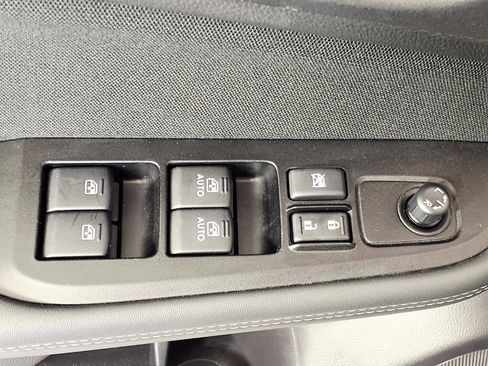 Used 2019 Subaru Outback 2.5i Premium image 14