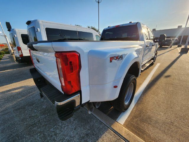 Used 2025 Ford F350 XLT w/ FX4 Off-Road Package AWD/4WD image 4