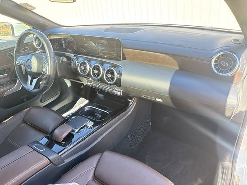 Used 2019 Mercedes-Benz A 220 4MATIC image 32