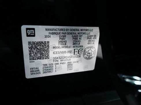 Used 2025 GMC Yukon XL Elevation w/ LPO, Elevation Black Package AWD/4WD image 15