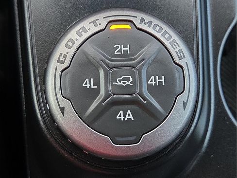 Certified 2023 Ford Bronco Badlands w/ Sasquatch Package image 18