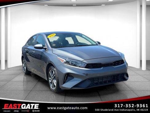 Used 2024 Kia Forte LXS FWD image 1