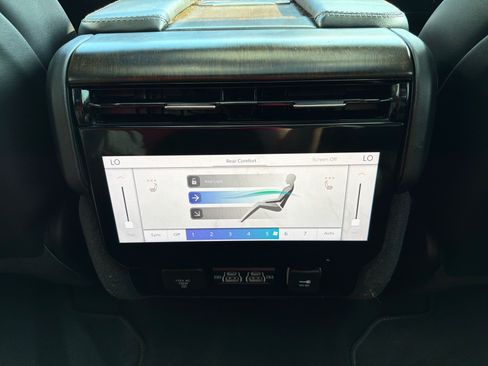 Used 2023 Jeep Grand Wagoneer Series II w/ Flexible Seating Group AWD/4WD image 24