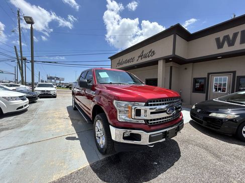 Used 2018 Ford F150 XLT w/ Equipment Group 302A Luxury AWD/4WD image 4
