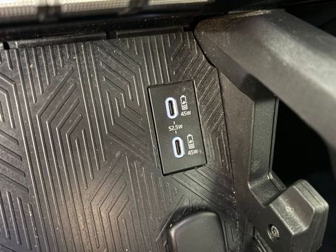 Used 2025 Toyota Tacoma SR5 image 28