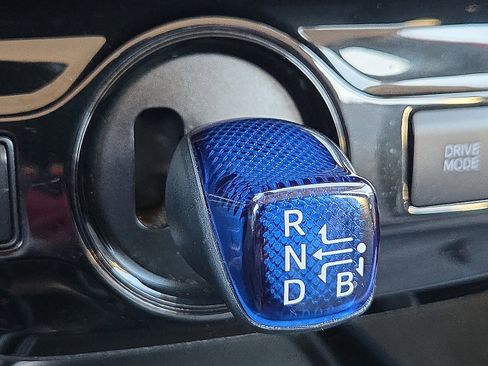 Used 2022 Toyota Prius LE image 18