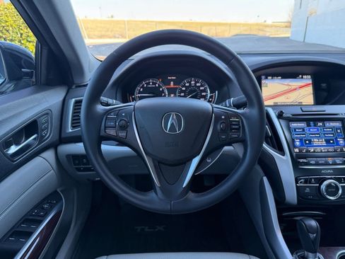Used 2017 Acura TLX w/Technology Pkg image 14