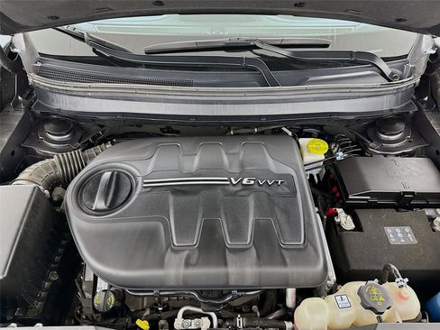 Used 2022 Jeep Cherokee Limited w/ Mopar Interior Package image 29