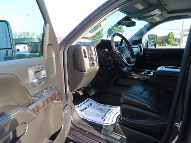 Used 2016 GMC Sierra 2500 Denali w/ Duramax Plus Package AWD/4WD image 17