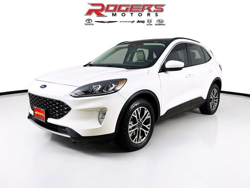 Used 2021 Ford Escape SEL w/ Technology Package image 3