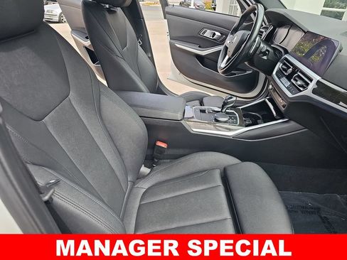 Used 2021 BMW 330i Sedan w/ Driving Assistance Package RWD image 10