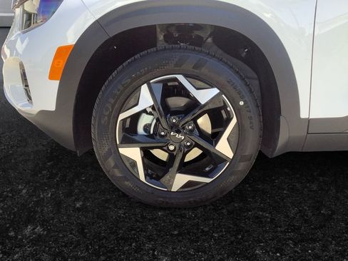Used 2026 Kia Seltos S FWD image 26