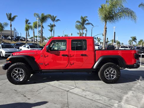 New 2025 Jeep Gladiator Rubicon w/ Technology Group image 2