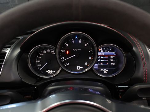 Used 2016 Porsche Boxster Spyder RWD image 75