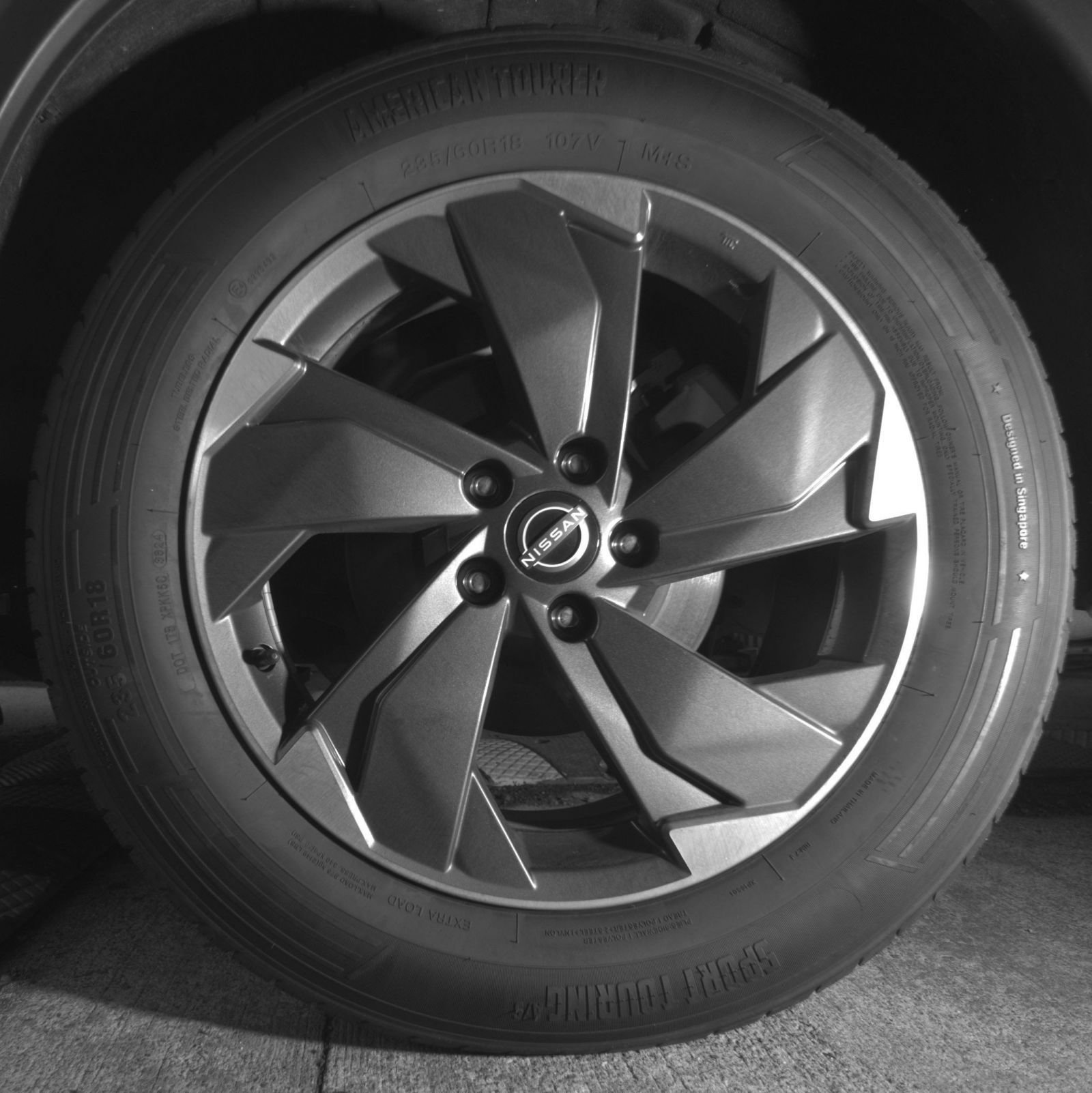 Used 2025 Nissan Rogue SV AWD/4WD image 16