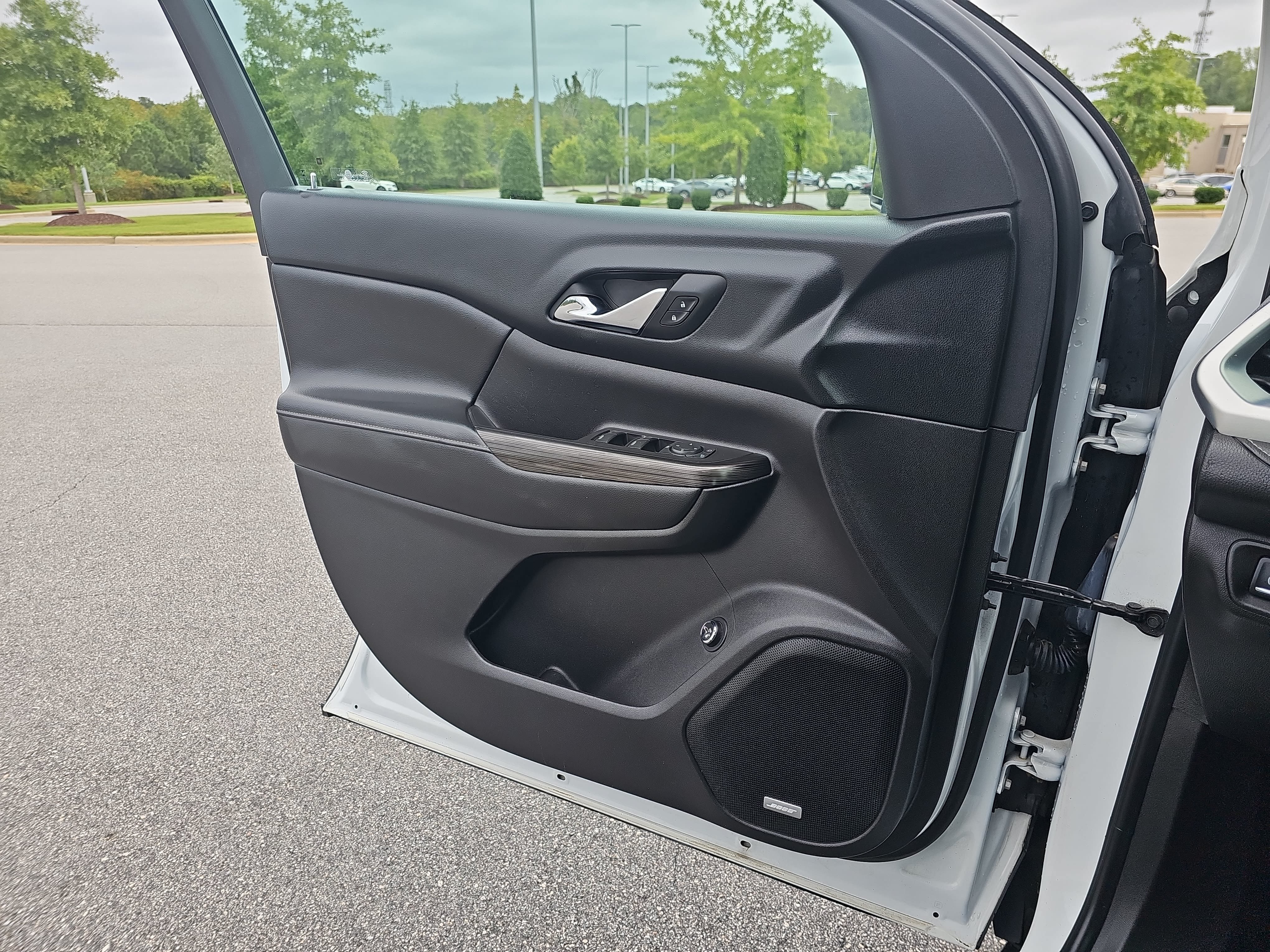 Used 2018 GMC Acadia SLT FWD image 28