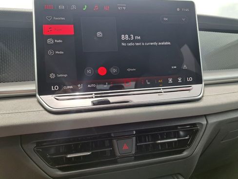New 2026 Volkswagen Tiguan SE R-Line FWD image 9