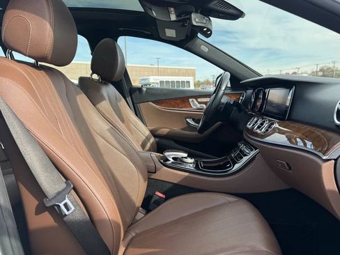 Used 2017 Mercedes-Benz E 300 4MATIC image 19