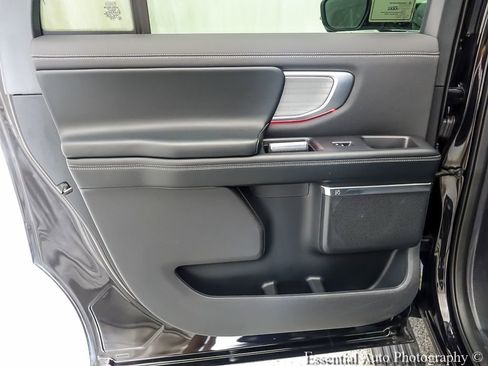 Certified 2025 Ford Expedition Max Platinum AWD/4WD image 23