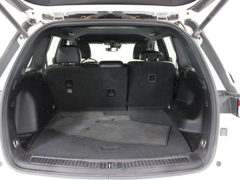 Used 2024 Jeep Grand Cherokee Altitude AWD/4WD image 13