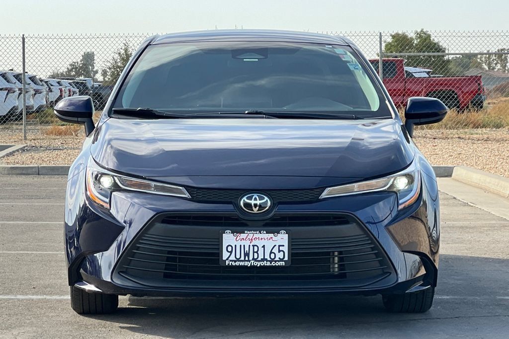 Certified 2025 Toyota Corolla LE w/ LE Premium Package FWD image 11