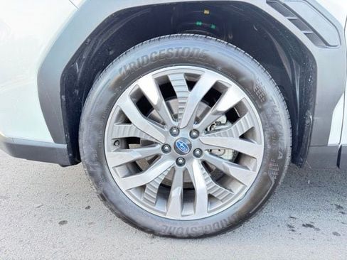 Used 2025 Subaru Forester Touring AWD/4WD image 31