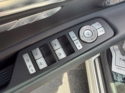 Used 2023 Genesis GV80 3.5T AWD/4WD image 11