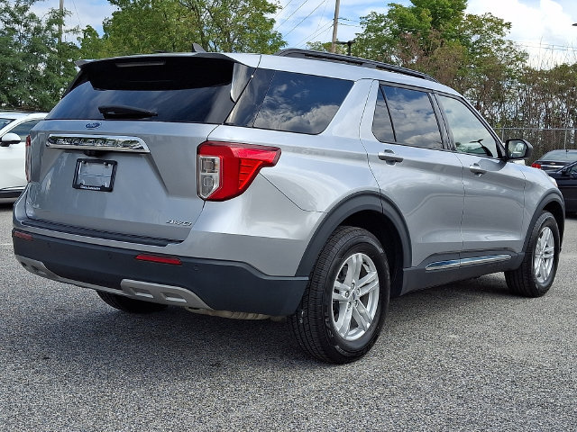 Used 2022 Ford Explorer XLT w/ Equipment Group 202A AWD/4WD image 9