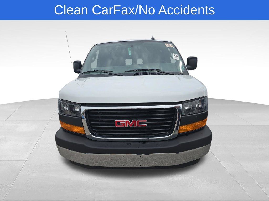 Used 2025 GMC Savana 2500 w/ Driver Convenience Package RWD image 2