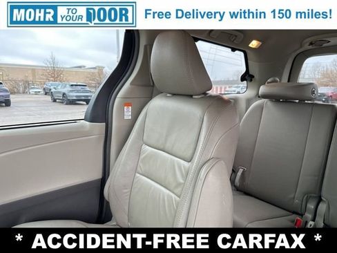 Used 2017 Toyota Sienna XLE Premium image 33