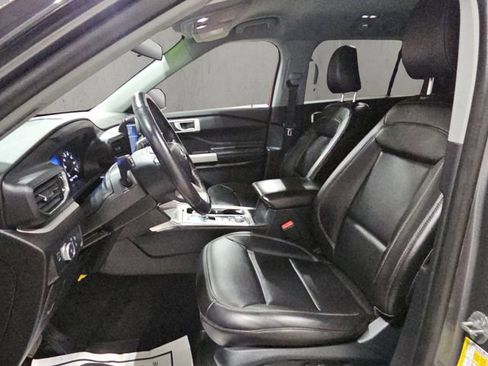 Certified 2022 Ford Explorer XLT AWD/4WD image 12