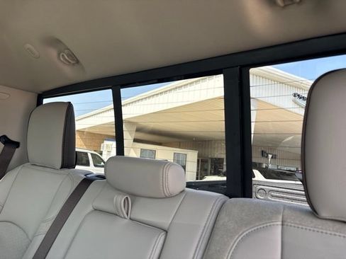 New 2026 RAM 3500 Laramie AWD/4WD image 19