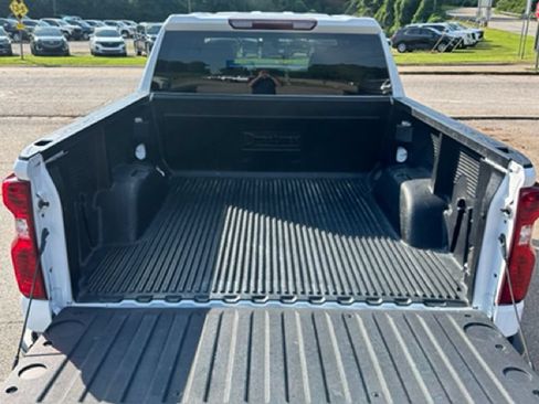 Used 2025 Chevrolet Silverado 1500 LT RWD image 20
