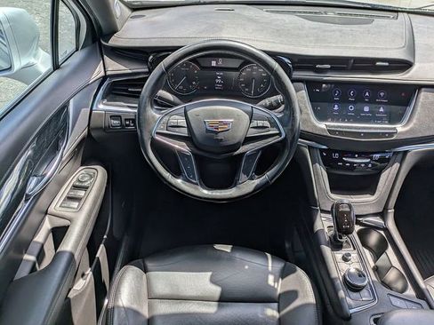 Used 2020 Cadillac XT5 Premium Luxury image 14