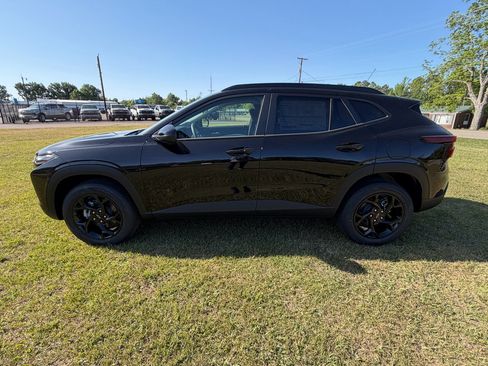 New 2026 Chevrolet Trax LT FWD image 17