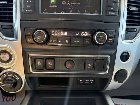 Used 2019 Nissan Titan PRO-4X AWD/4WD image 12