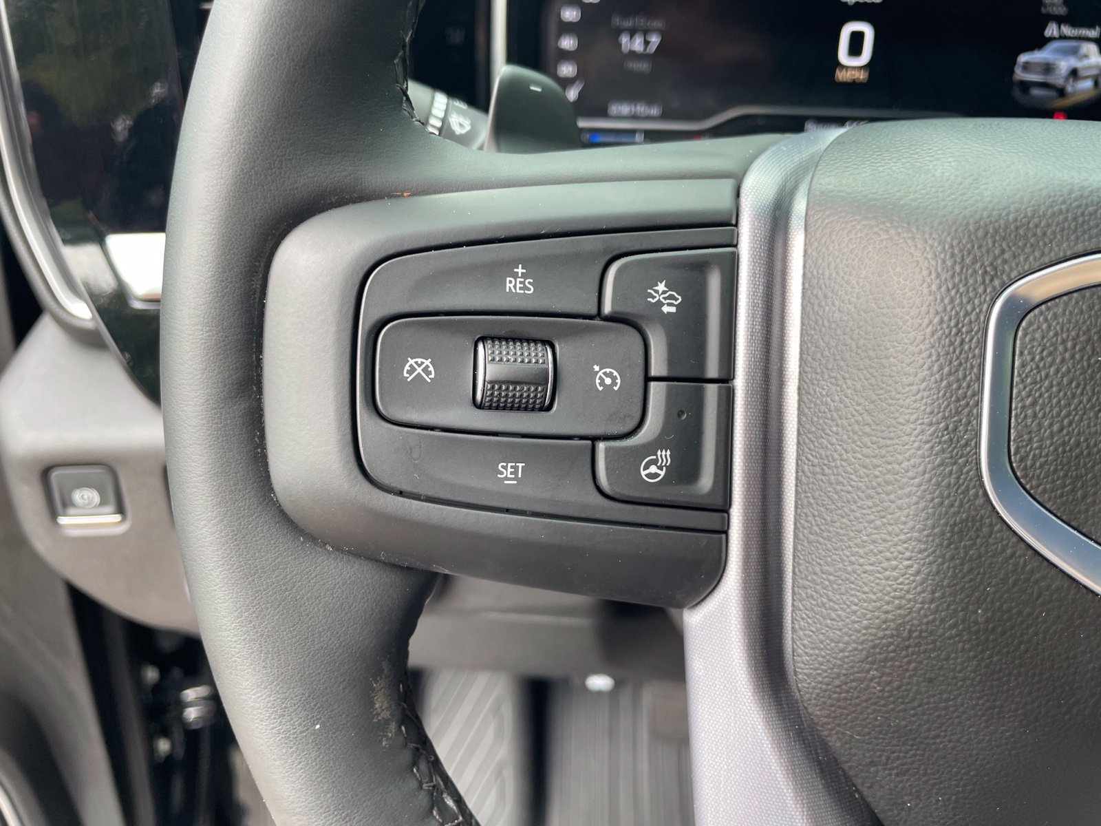 Used 2025 GMC Sierra 1500 SLT AWD/4WD image 17