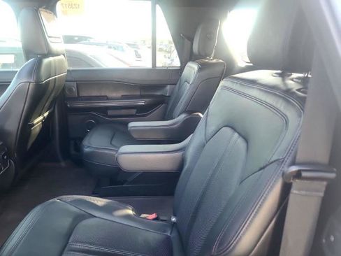 Used 2019 Ford Expedition Max Limited RWD image 12