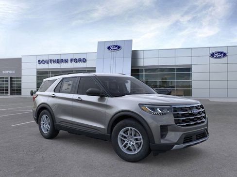 New 2026 Ford Explorer Active image 8