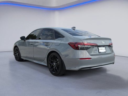 Used 2025 Honda Civic Sport image 3