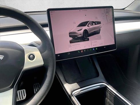 Used 2023 Tesla Model Y Performance AWD/4WD image 8