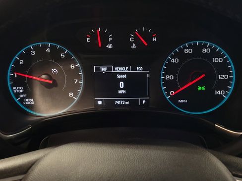 Used 2018 Chevrolet Equinox LT image 23