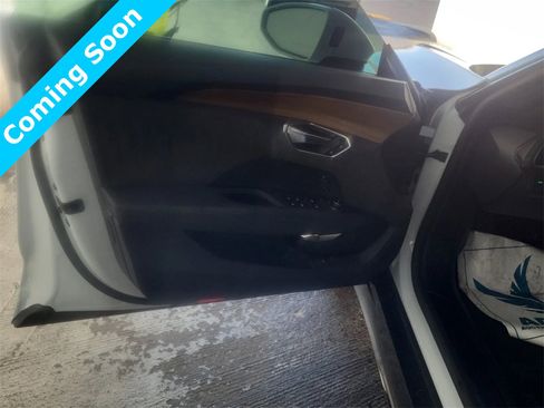 Used 2023 Audi e-tron GT Premium Plus image 6