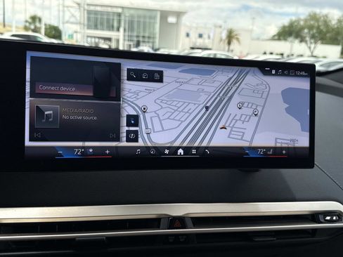 Used 2024 BMW iX xDrive50 w/ Premium Package AWD/4WD image 25