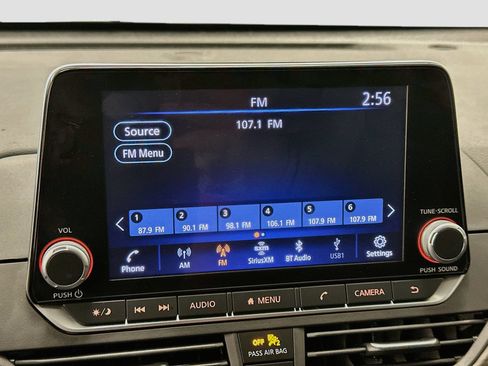 Used 2023 Nissan Altima 2.5 SV FWD image 21