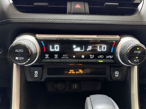 Used 2024 Toyota RAV4 XLE w/ Convenience Package FWD image 27