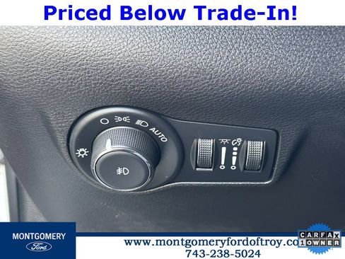 Used 2024 Jeep Compass Trailhawk image 31