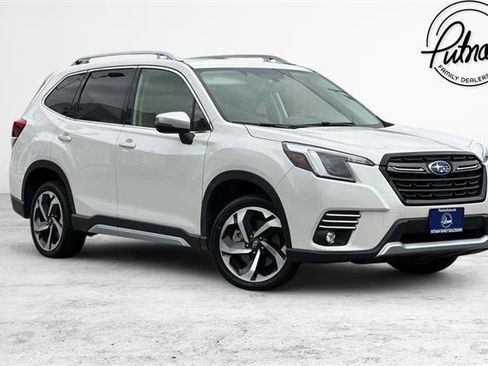 Used 2023 Subaru Forester Touring image 1