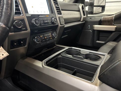 Used 2018 Ford F250 Lariat w/ Lariat Value Package AWD/4WD image 20