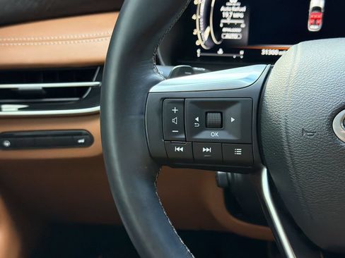 Used 2023 INFINITI QX60 Sensory w/ Cargo Package AWD/4WD image 15